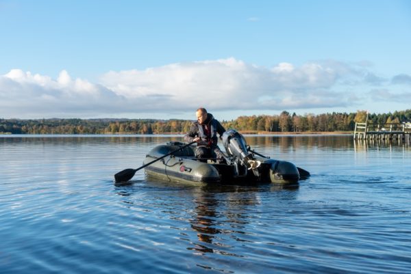 Professionelles Schlauchboot Zum Angeln – Bellyboot Mit 159 Kg Tragkraft Inkl. Zubehör